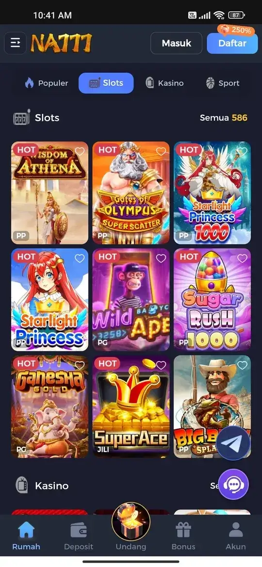 Halaman utama menampilkan koleksi permainan slot populer